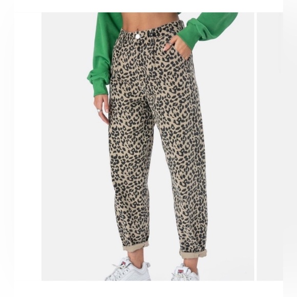 cheetah print jeans - Picture 2 of 2